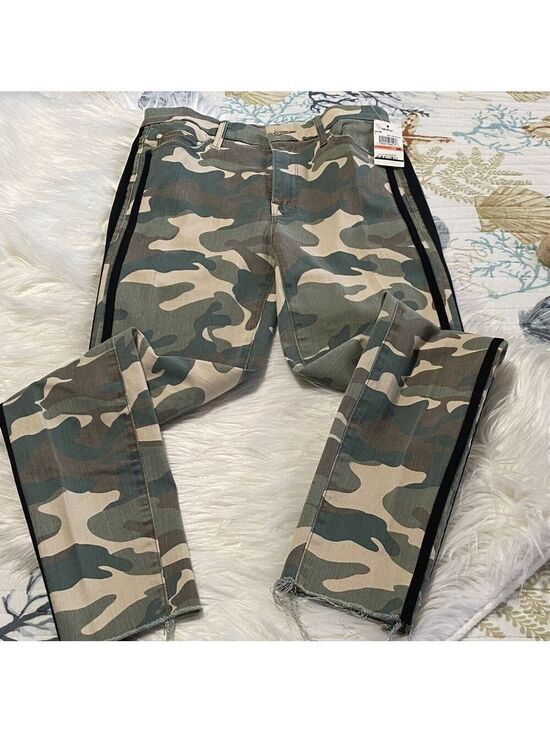 MOTHER Denim - MOTHER Camouflage Pants with Black Detail